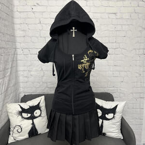 Y2K Goth Grunge low cut short sleeve fitted zip up hoodie gold embroideries Sz M